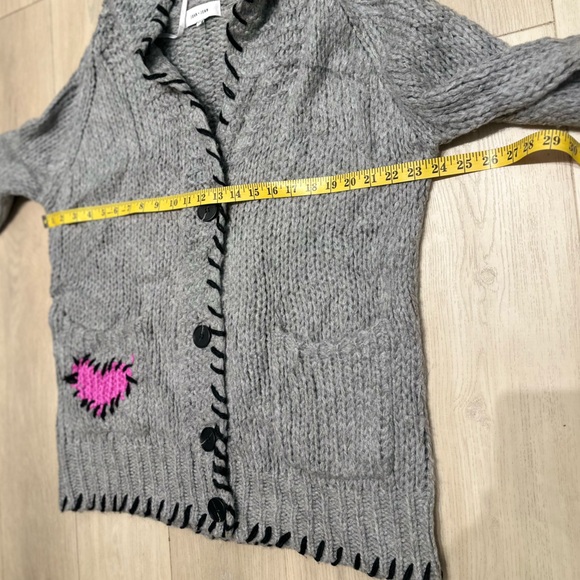 John + Jenn Gray Tripp Cardigan with Pink Heart Medium - Picture 10 of 11